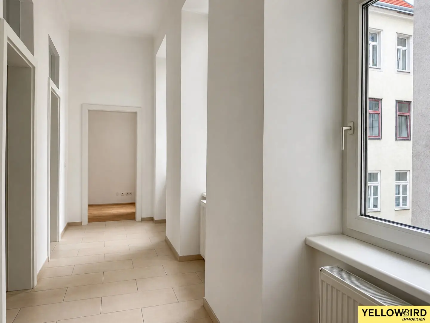 Bright 3-room apartment with future courtyard-facing balcony in quiet location near Belvedere
