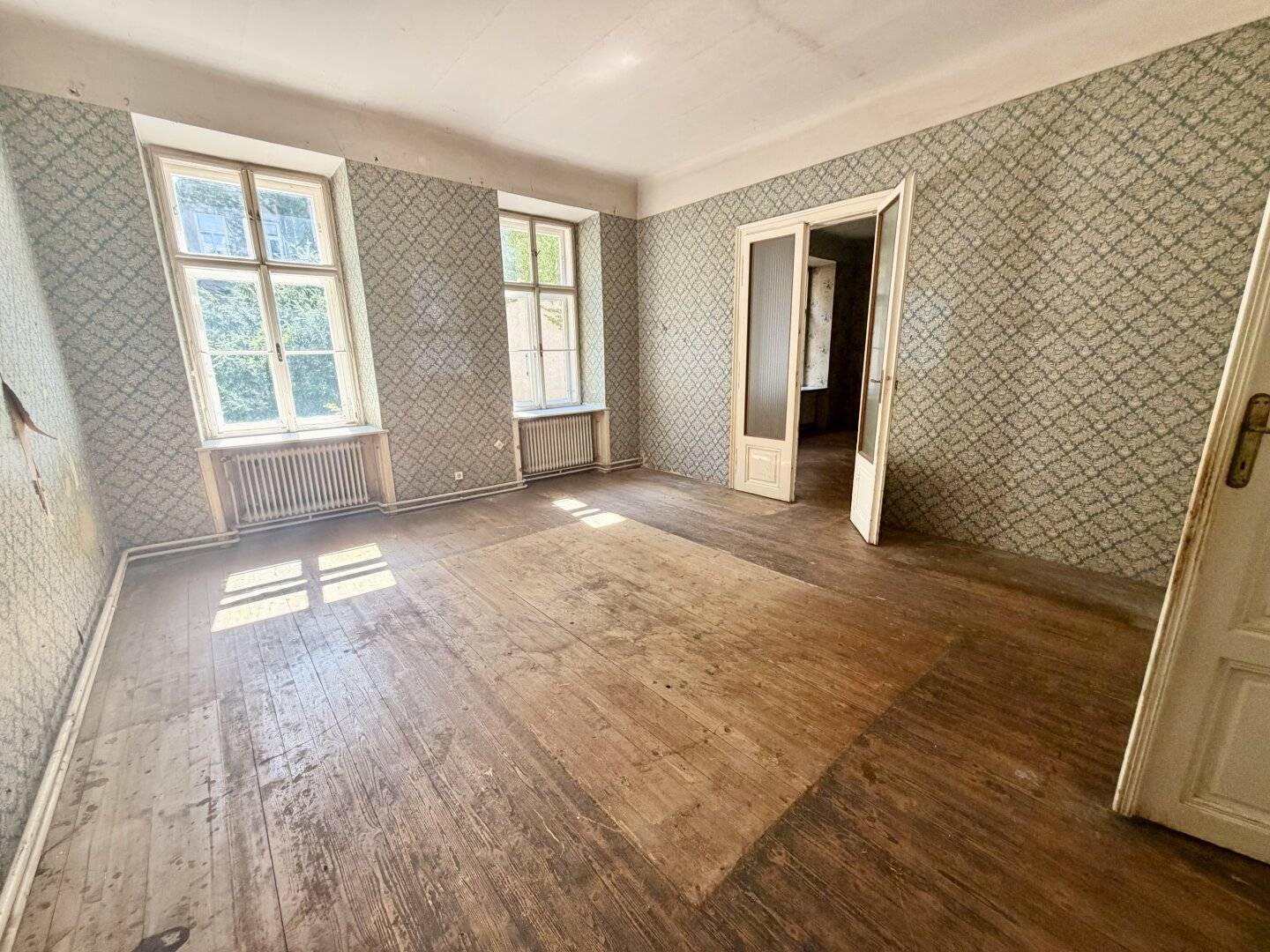 COMMISSION-FREE FROM THE OWNER! UNSANITIZED 3-ROOM APARTMENT WITH BALCONY IN WESTBAHNSTRASSE