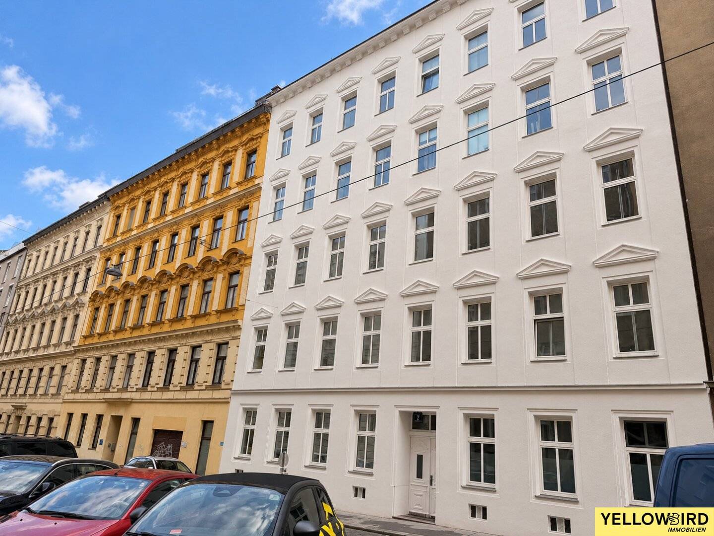 Bright 3-room apartment with balcony in quiet location near Belvedere with high renovation potential