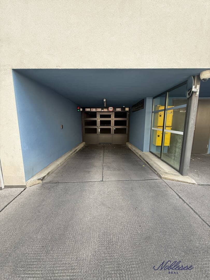 Underground parking space near Huttengasse and Kendlerstrasse