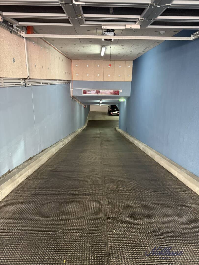 Underground parking space near Huttengasse and Kendlerstrasse