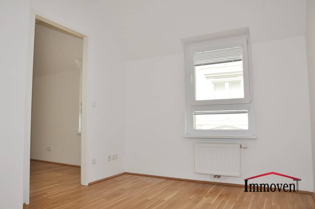 2-Zimmer-Dachgeschosswohnung mit idealer Raumaufteilung! (Mietbeginn 01.10.2026)