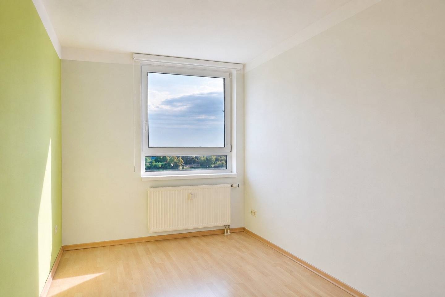 3-room apartment with Danube view, suitable for flatshare