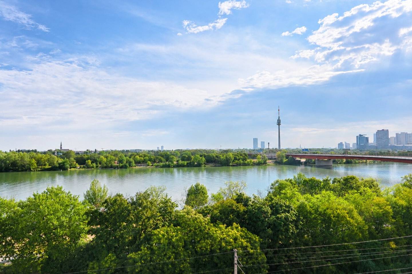 3-room apartment with Danube view, suitable for flatshare