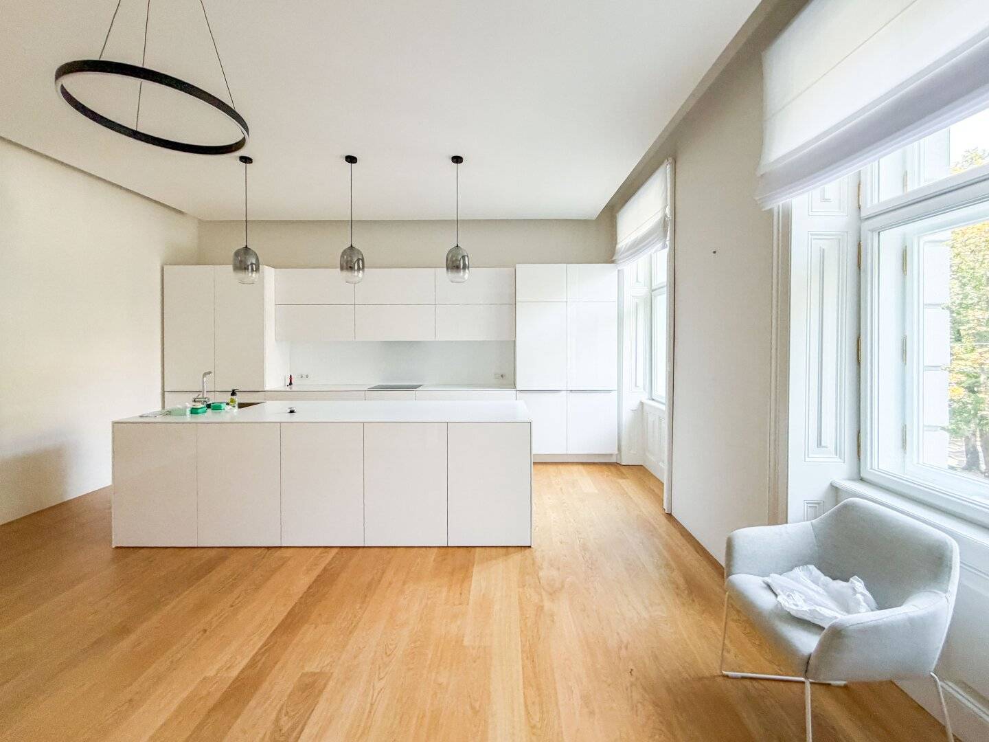 Luxuriöser Altbau! 5-Zimmer-Wohnung in prachtvollem Althaus/ Nähe Servitenviertel &amp; Lycée