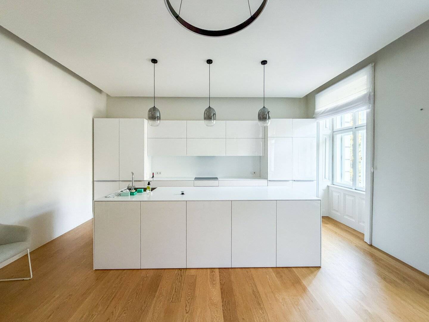 Luxuriöser Altbau! 5-Zimmer-Wohnung in prachtvollem Althaus/ Nähe Servitenviertel &amp; Lycée
