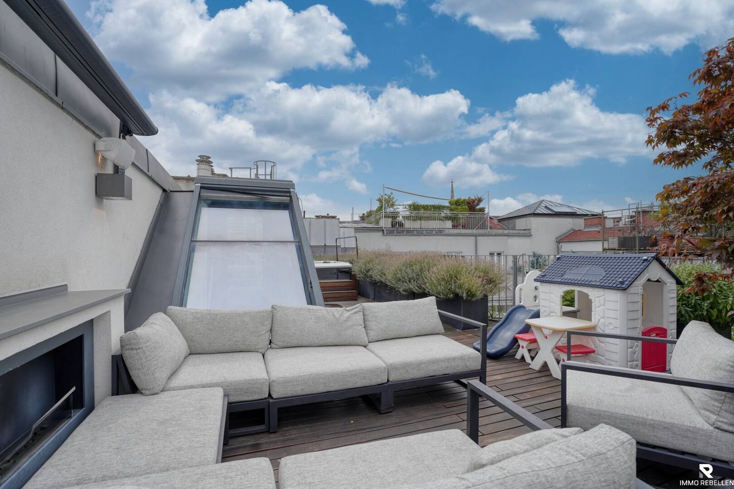 Exclusive Penthouse in the Heart of Vienna, 3 Levels, Rooftop Terrace &amp; Whirlpool