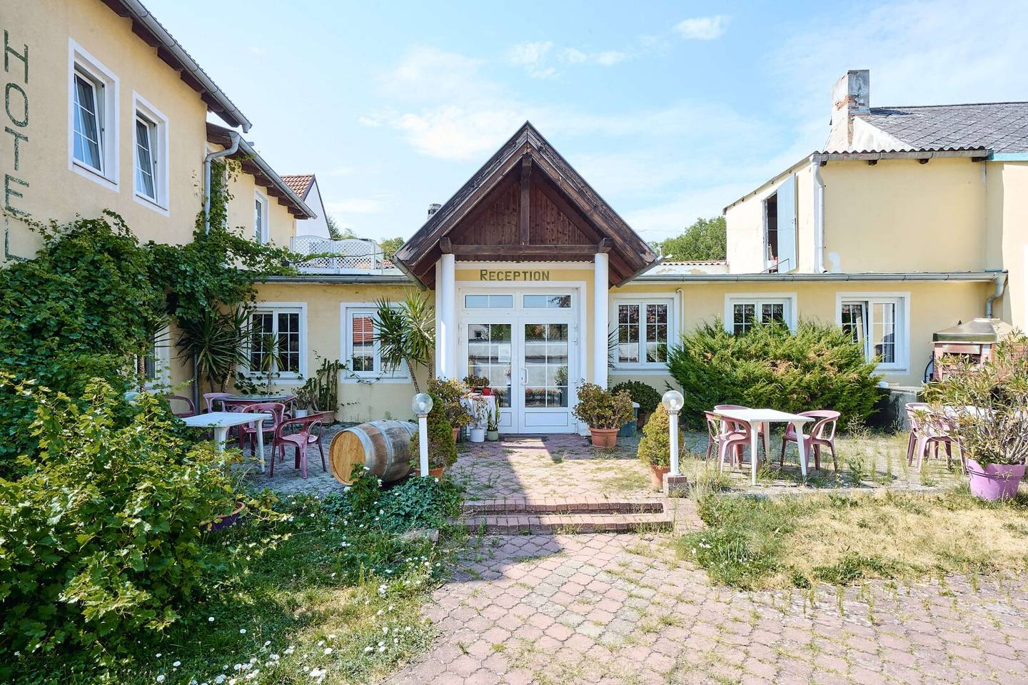 Hotel - Restaurant - Cafe in the centre of Maissau with great potential for expansion