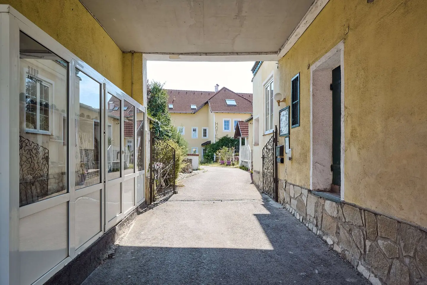 Hotel - Restaurant - Cafe in the centre of Maissau with great potential for expansion