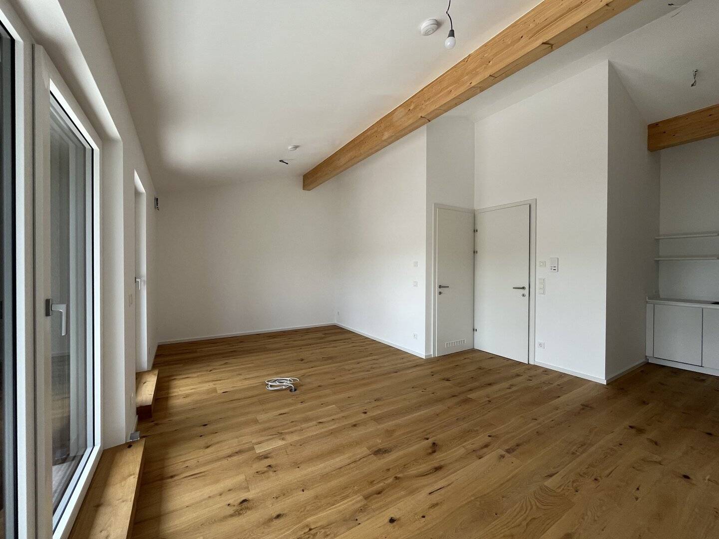 HENNDORF:  Dachgeschoss-Garconniere - NEUBAU