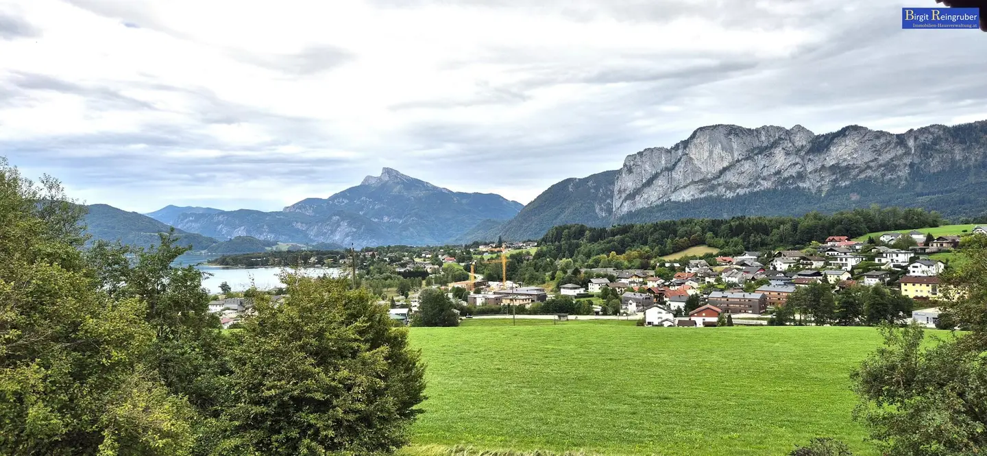 Building plot with magnificent lake and mountain view