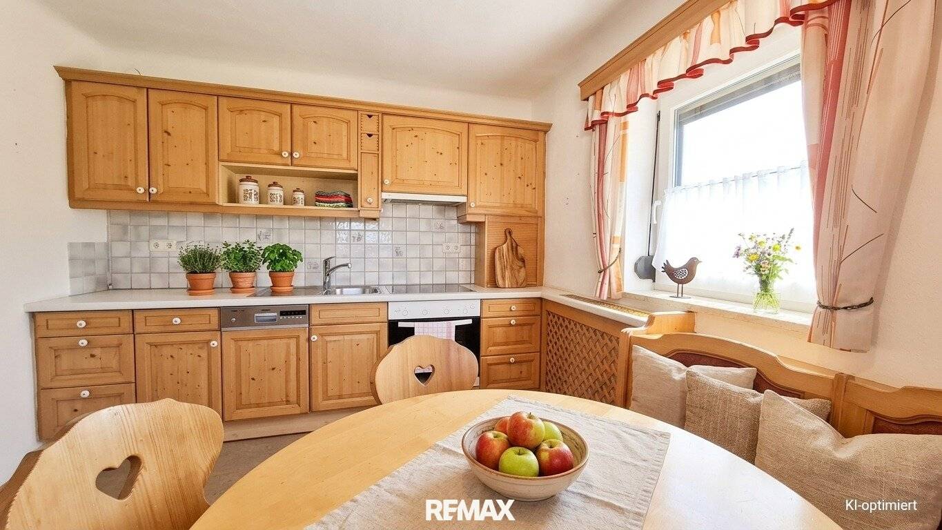 Sanierungs-Chance: Häuschen mit Garten, Balkon &amp; Garage in Lamprechtshausen