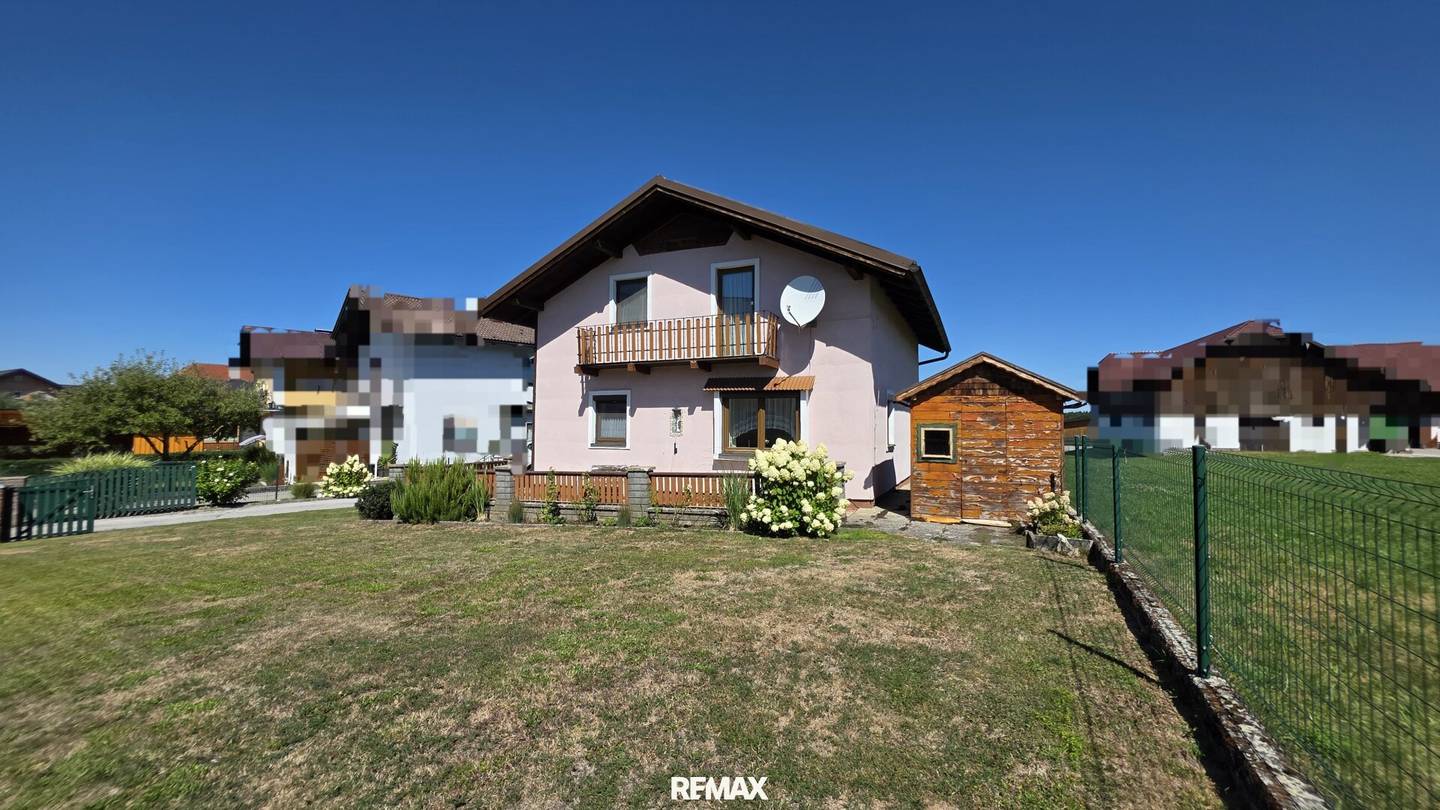 Sanierungs-Chance: Häuschen mit Garten, Balkon &amp; Garage in Lamprechtshausen