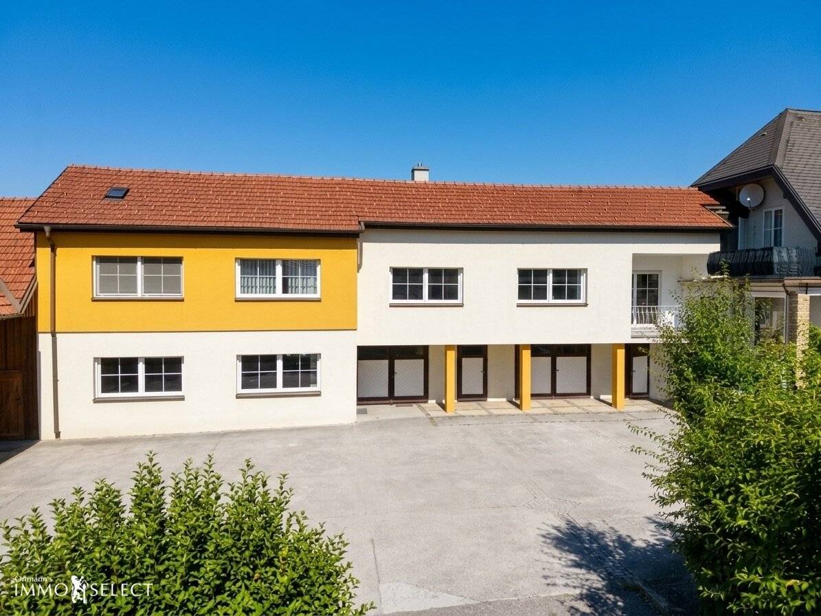 Your new business address – representative office space with 8 parking spaces