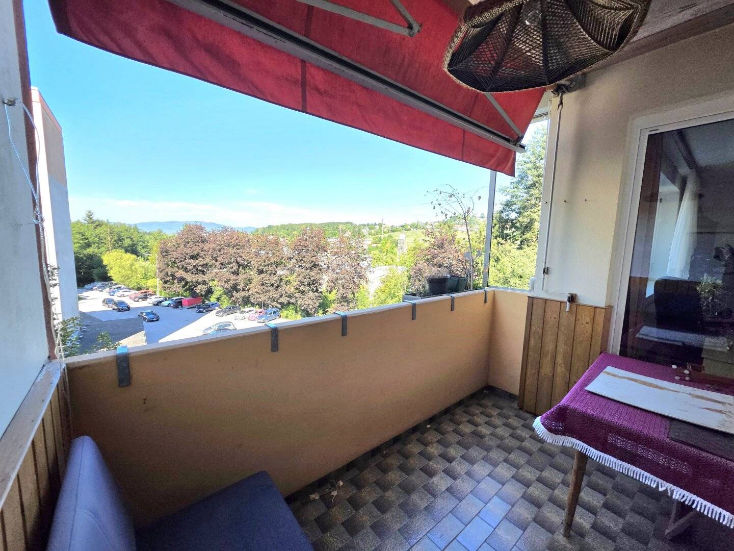 Quiet and bright apartment with good infrastructure!