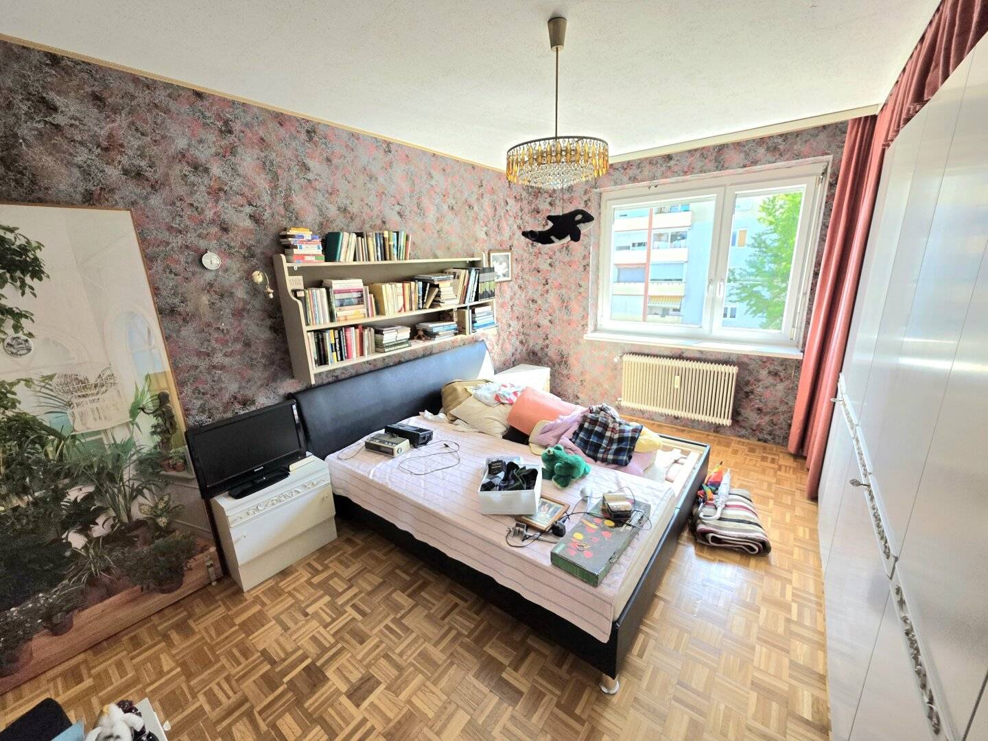 Quiet and bright apartment with good infrastructure!