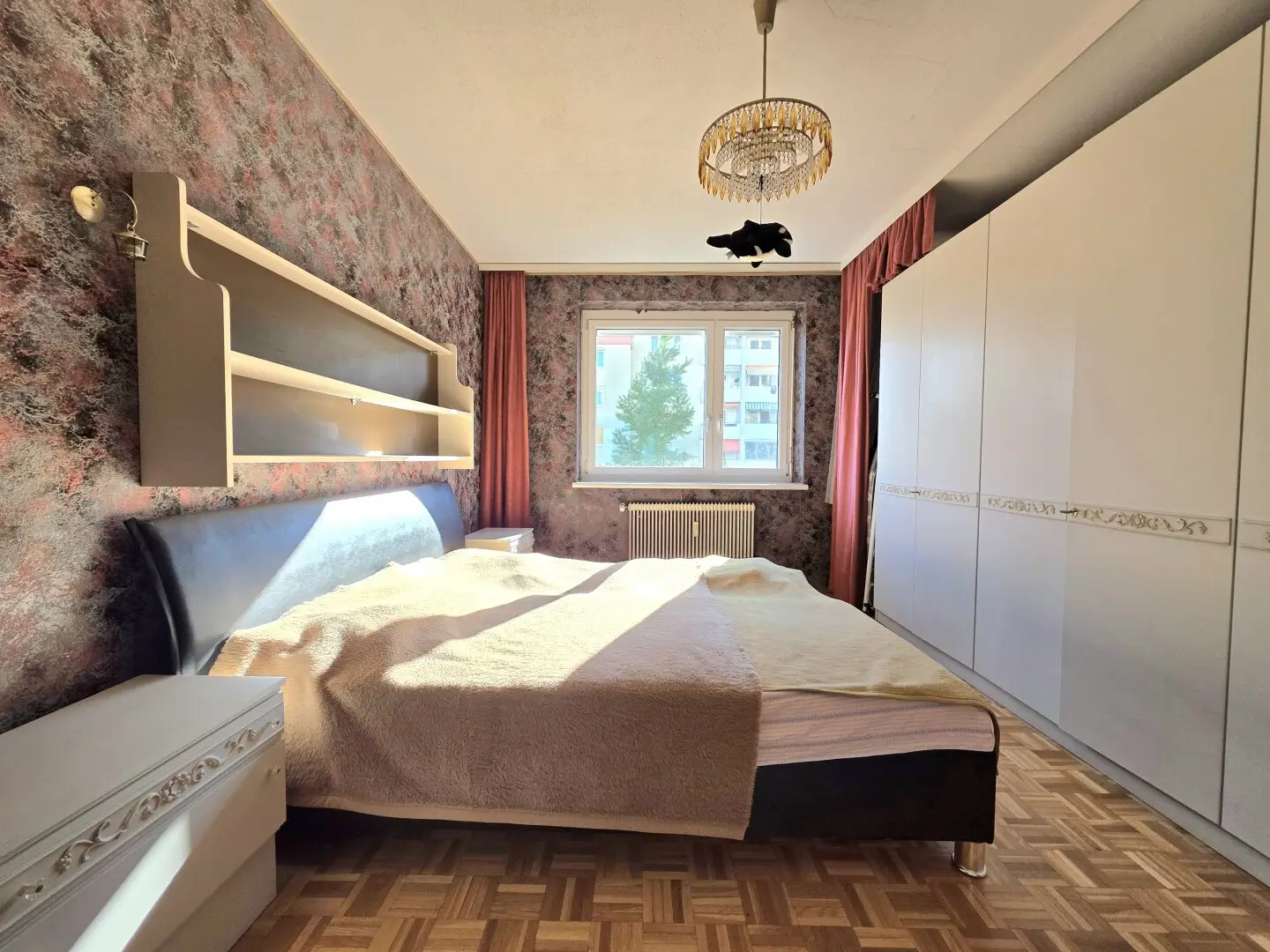 Ruhige und helle Wohnung mit guter Infrastruktur!