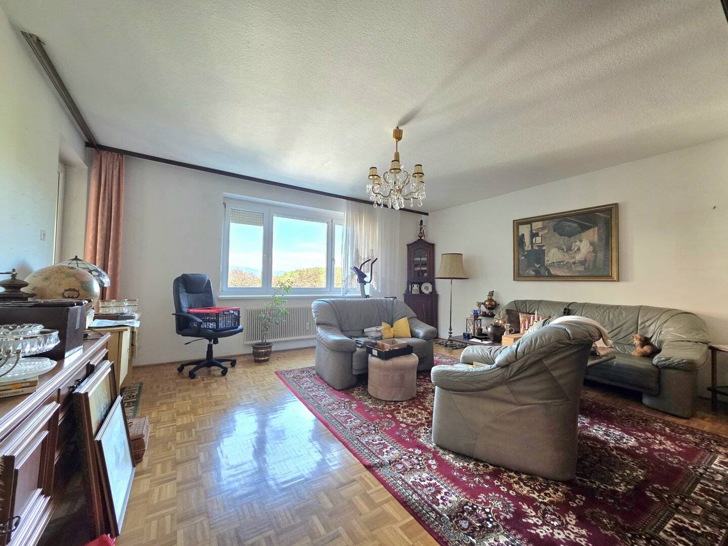 Quiet and bright apartment with good infrastructure!