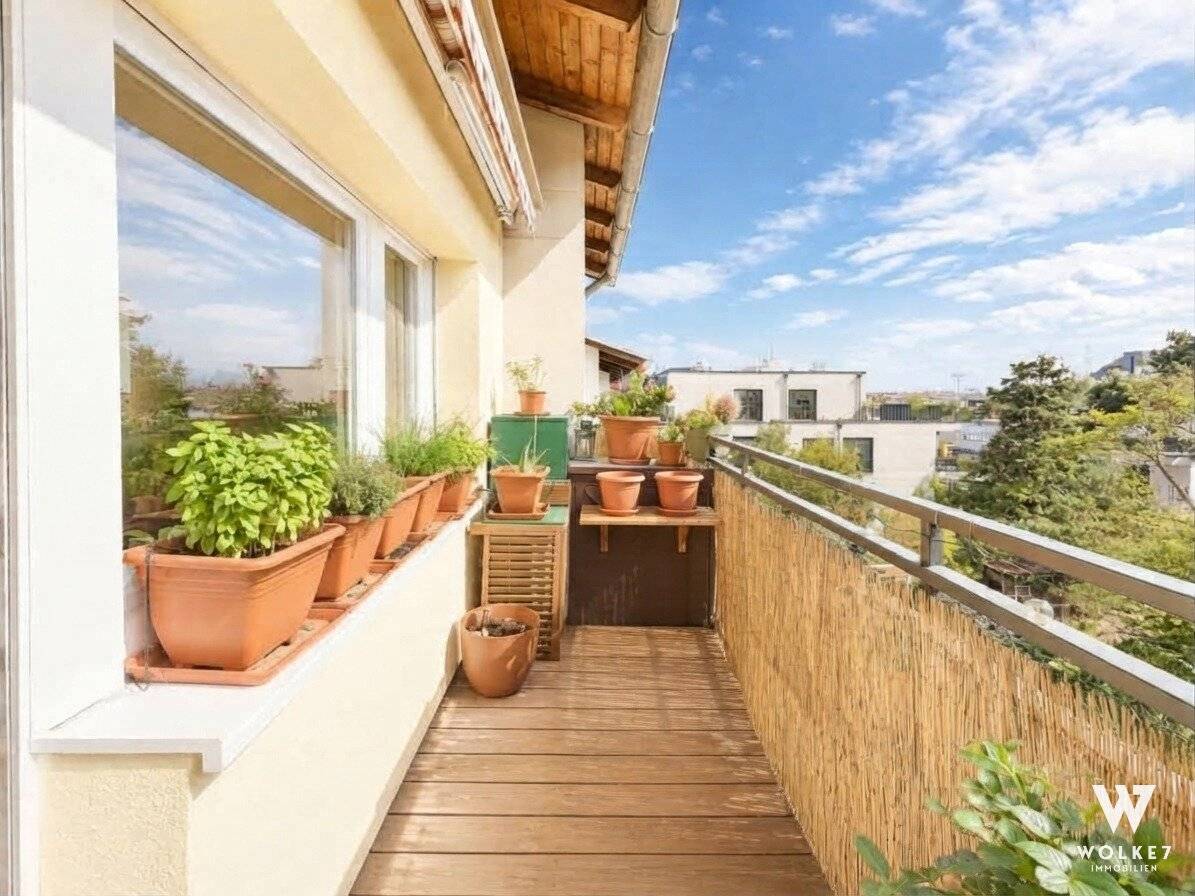Lichtdurchflutete 3-Zimmer Wohnung mit wunderschönem Grünblick I Sonniger Süd-West Balkon