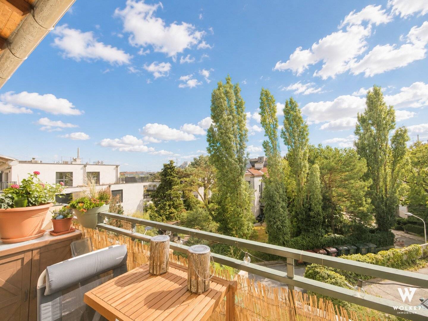 Lichtdurchflutete 3-Zimmer Wohnung mit wunderschönem Grünblick I Sonniger Süd-West Balkon