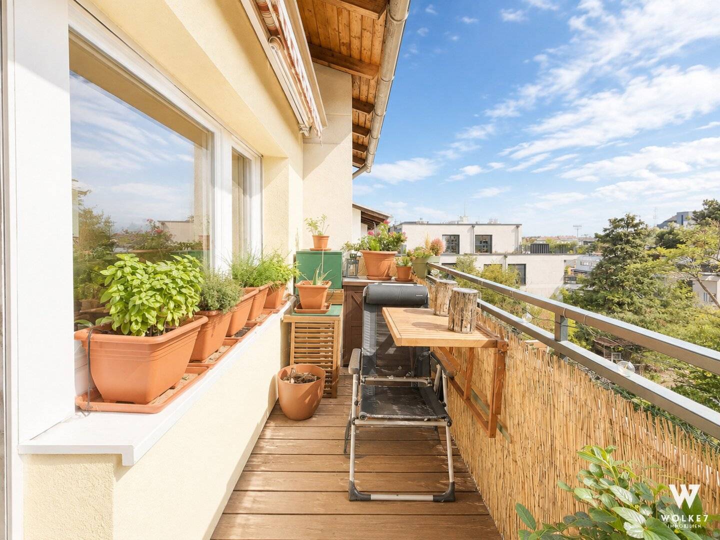 Lichtdurchflutete 3-Zimmer Wohnung mit wunderschönem Grünblick I Sonniger Süd-West Balkon