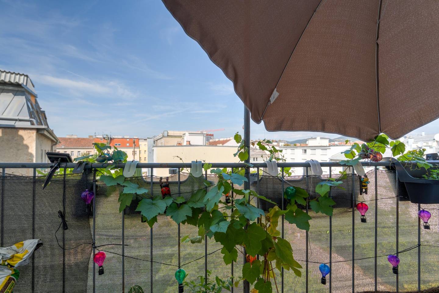 2-room apartment requiring renovation with loggia in 1200 Vienna * currently rented