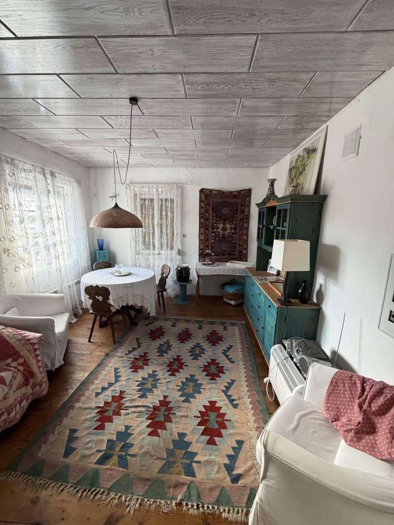 Charming affordable single-family house in Reichenau - Top opportunity for craftsmen - 6 room house awaits to be awakened from the Sleeping Beauty slumber