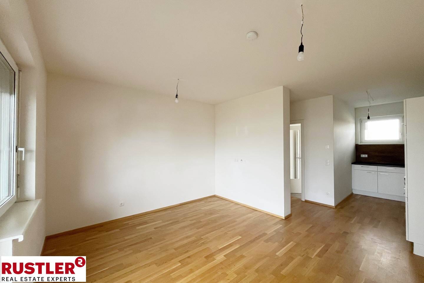 Lichtdurchflutete Wohnung mit hochwertiger Ausstattung und Westbalkon