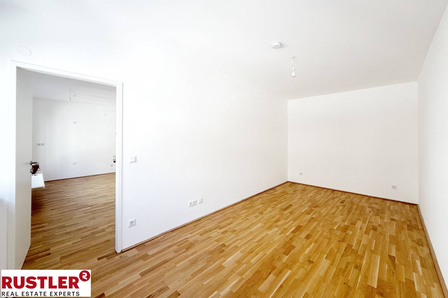 Neubauwohnung in ruhiger Grünlage mit Balkon