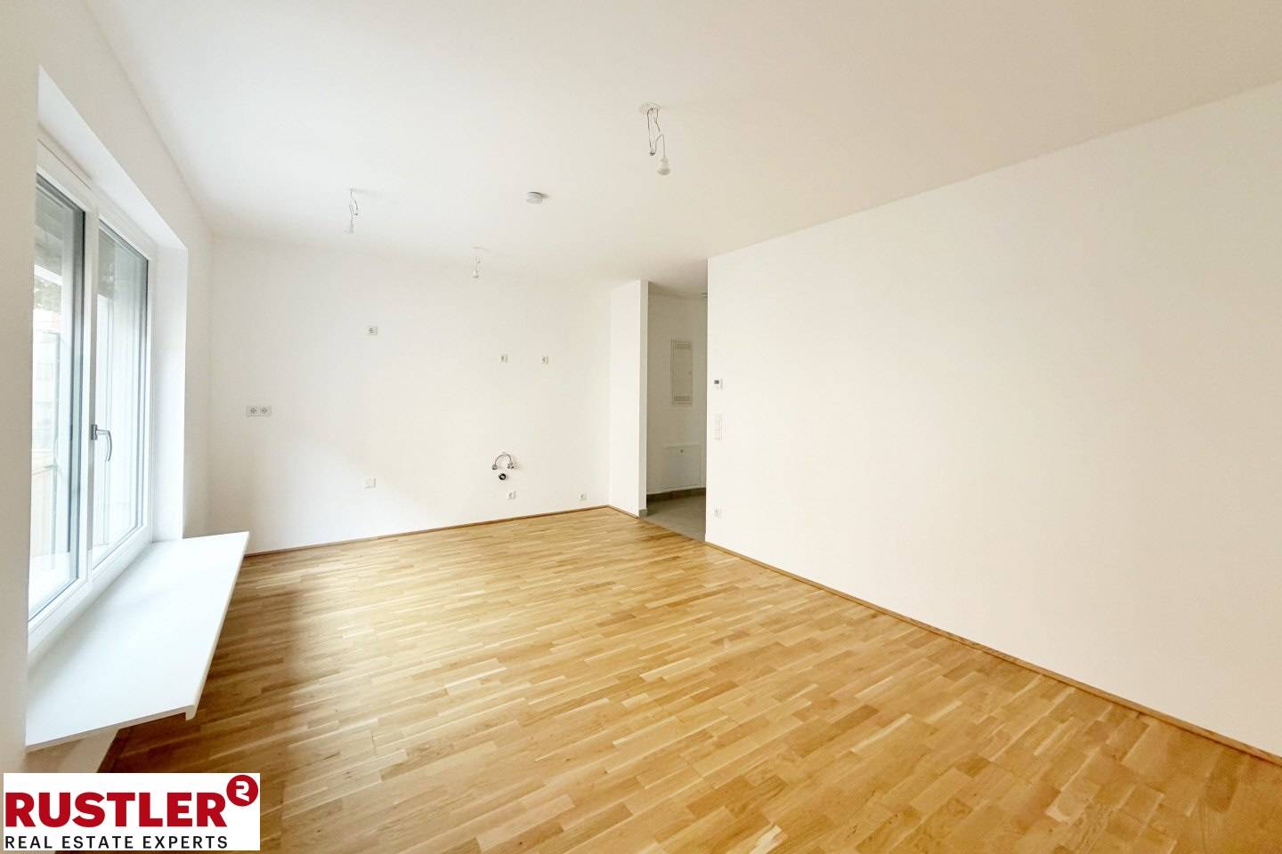 Neubauwohnung in ruhiger Grünlage mit Balkon