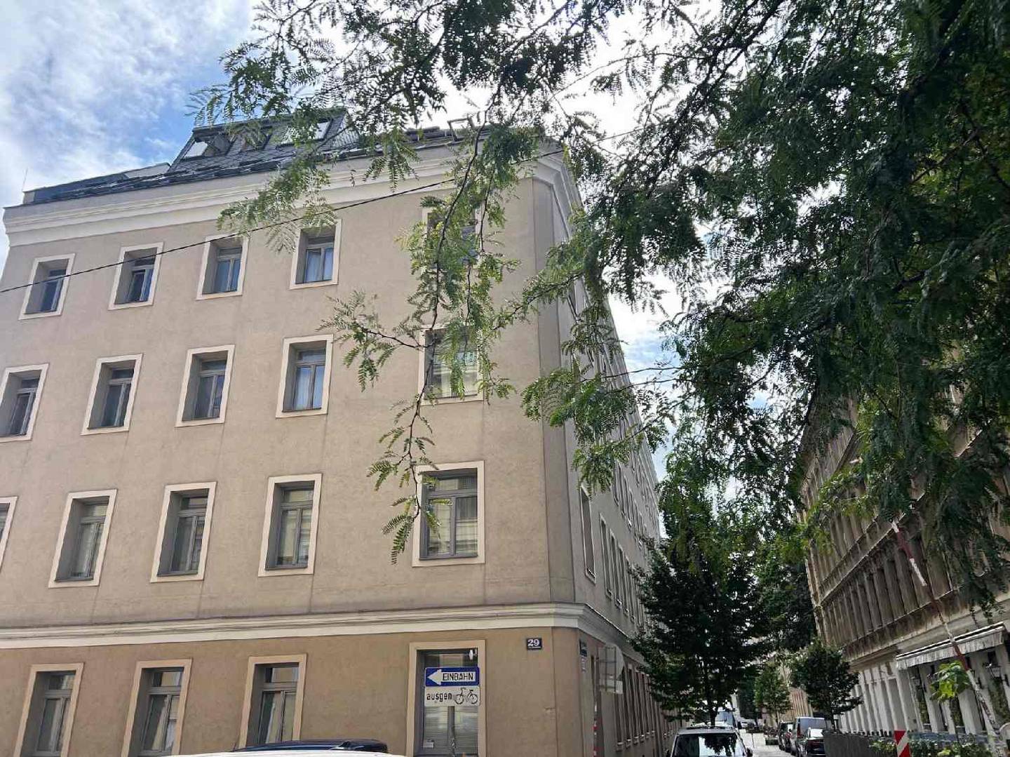 Dachgeschosswohnung Maisonette im sanierten Altbau mit Terrasse