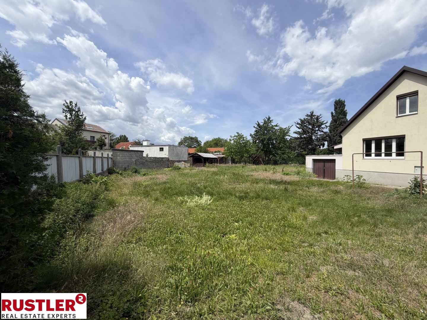 Südwestgarten und Ausbaupotenzial Familienwohnung