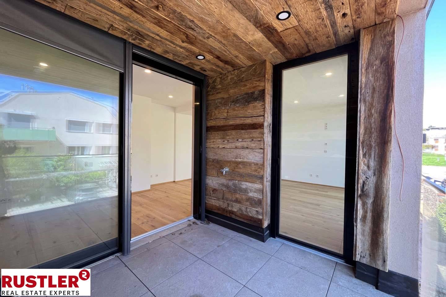 Helle Wohnung mit Loggia und gemeinschaftlicher Dachterrasse