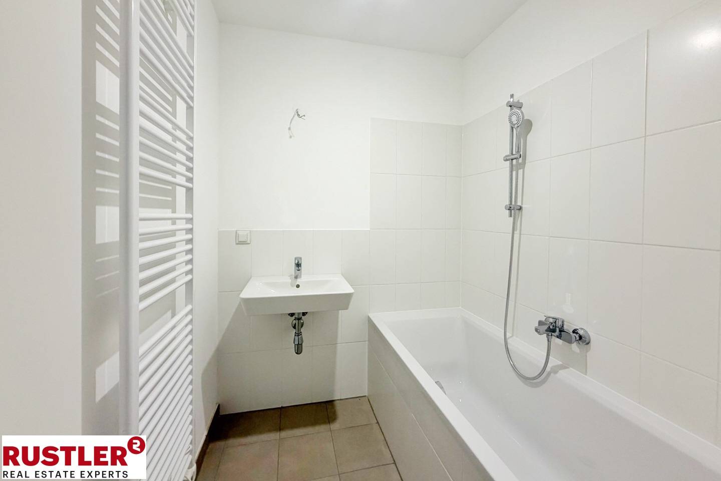 Maisonettewohnung with private garden and sustainable energy concept