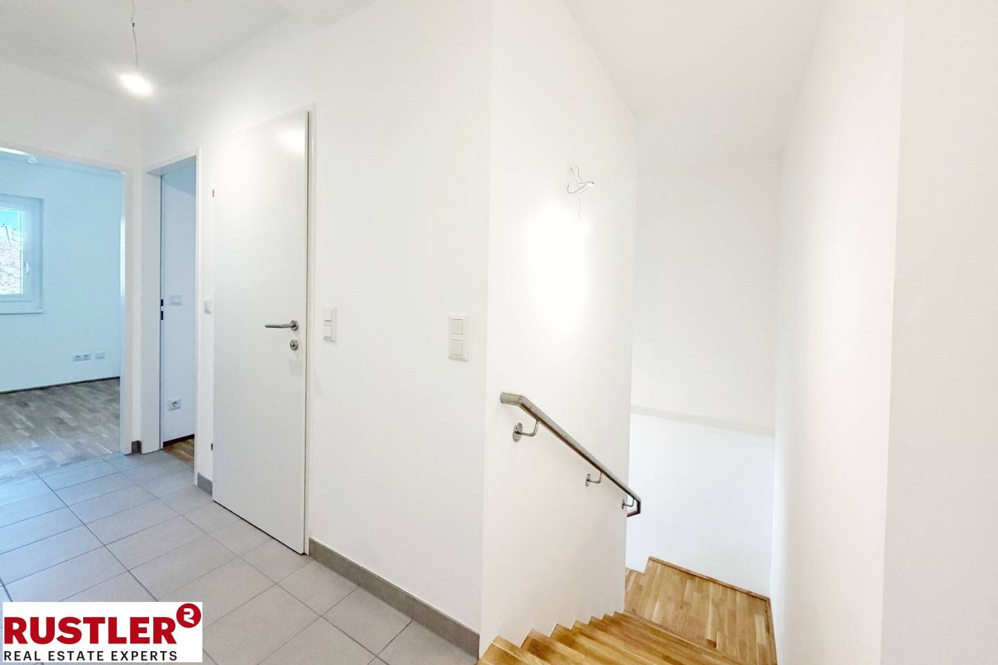Maisonettewohnung with private garden and sustainable energy concept