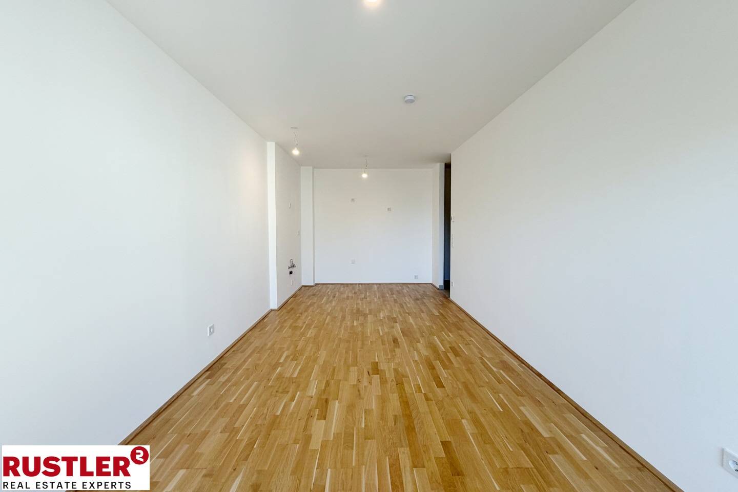 Modern apartment in green location with balcony