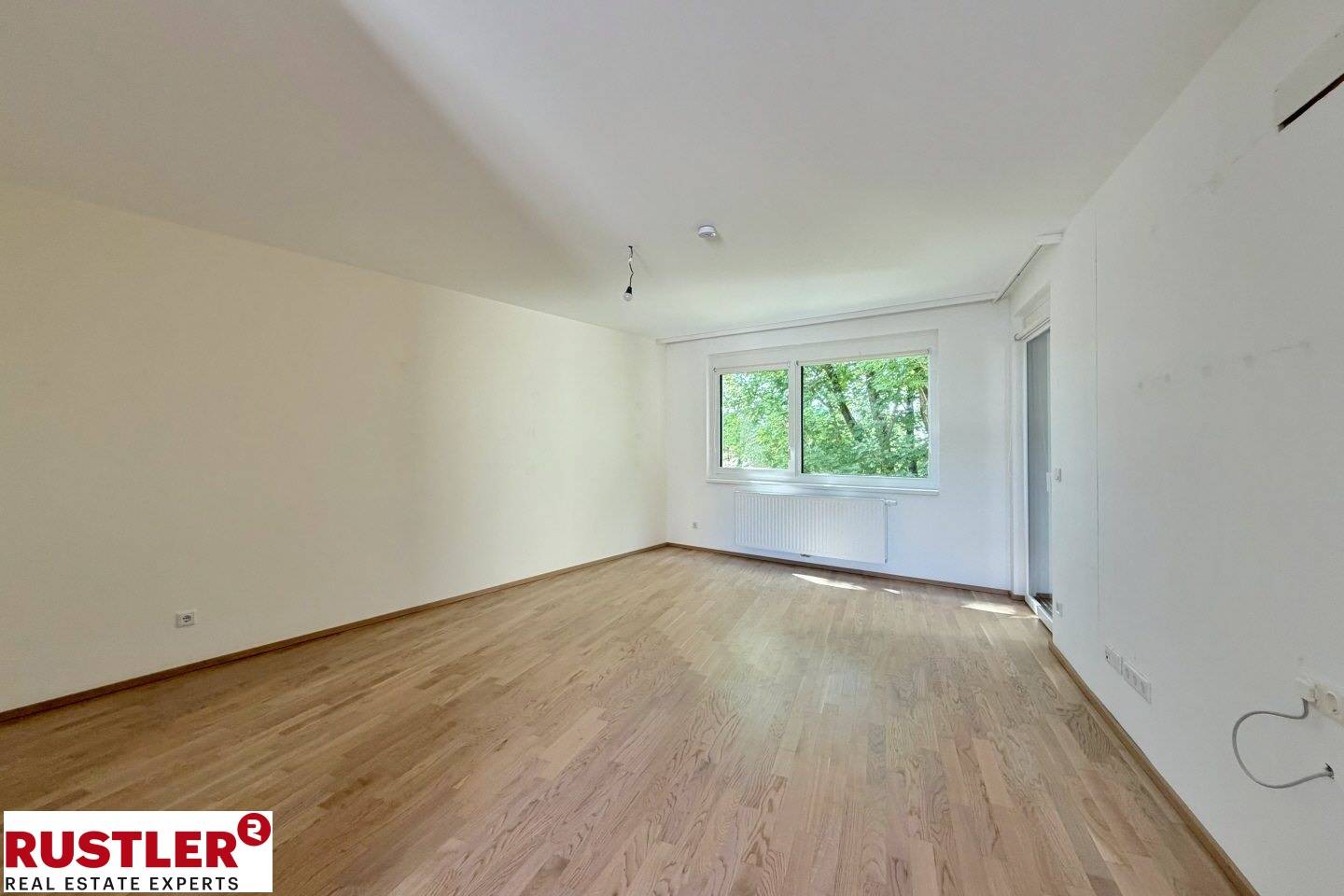 Assisted living Dachgeschosswohnung with loggia and green view