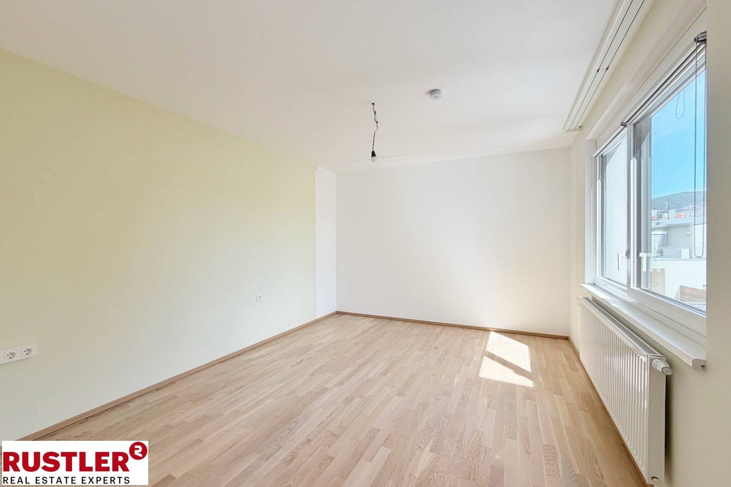 Assisted living Dachgeschosswohnung with loggia and green view