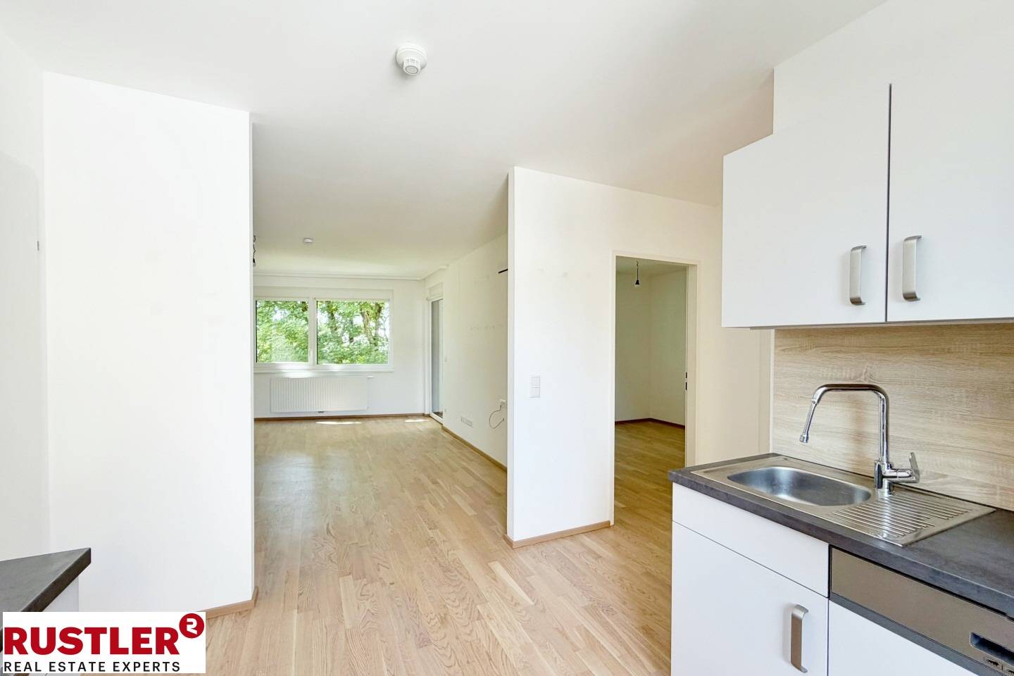 Assisted living Dachgeschosswohnung with loggia and green view