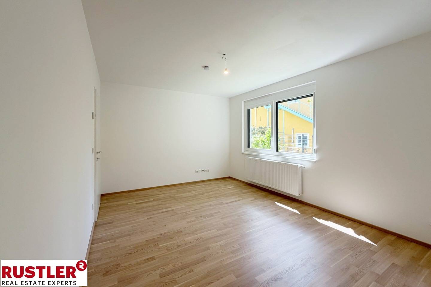 Wohnung with large terrace and on site care service
