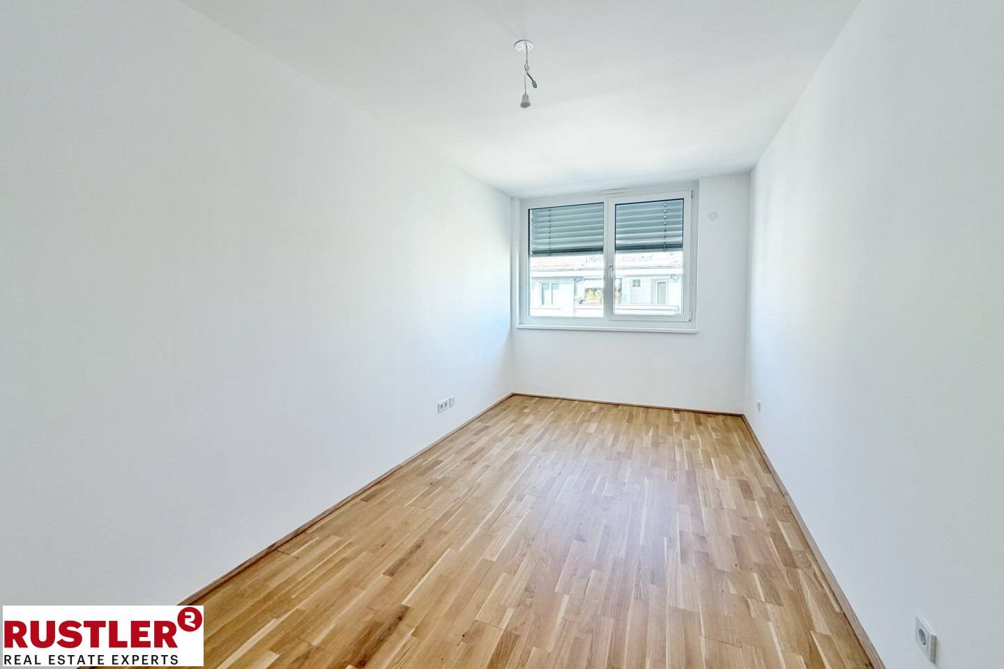 Apartment in quiet new build with green view