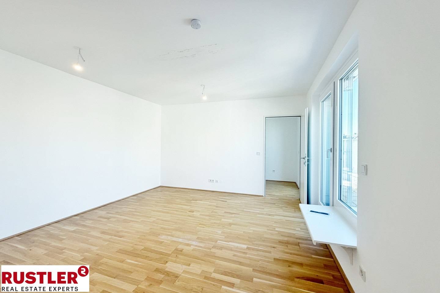 Bright Wohnung with terrace in green new build