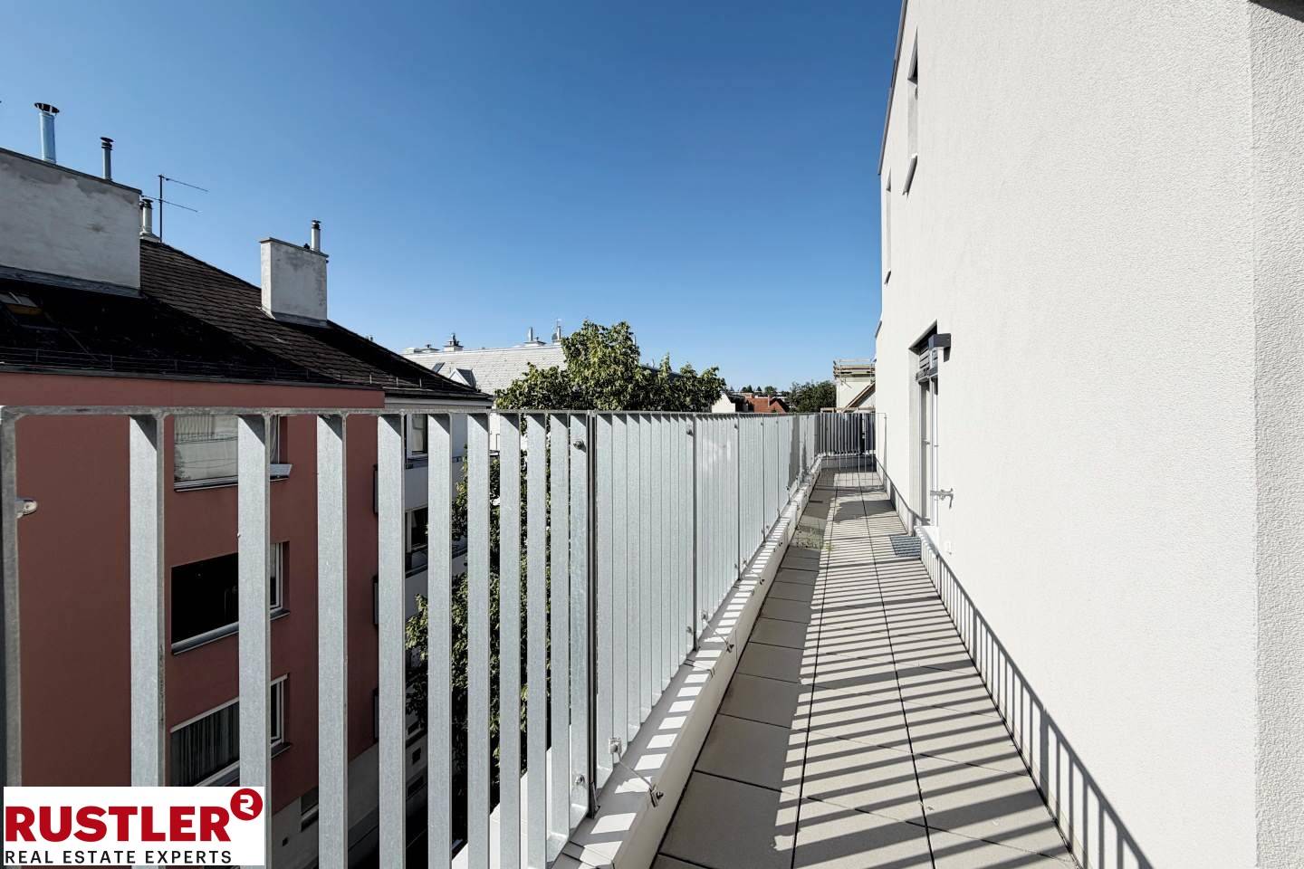 Bright new apartment with terrace