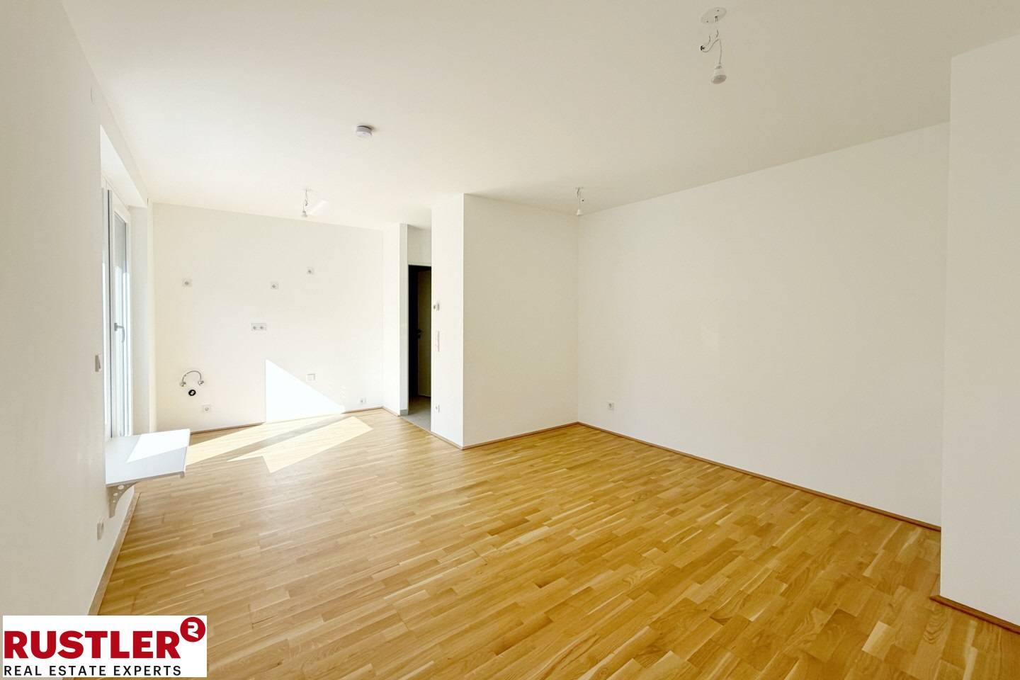 Bright new apartment with terrace