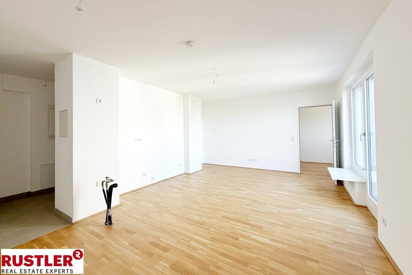 New build apartment with terrace in a quiet green setting