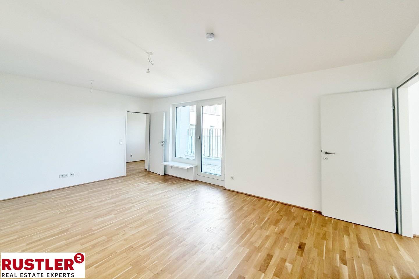 New build apartment with terrace in a quiet green setting