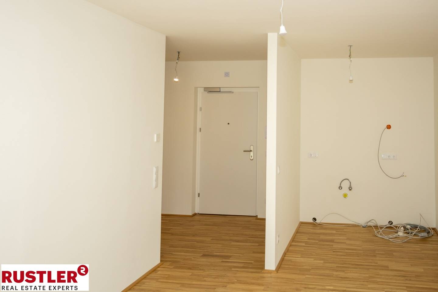 Bright apartment with balcony on the Mur riverside