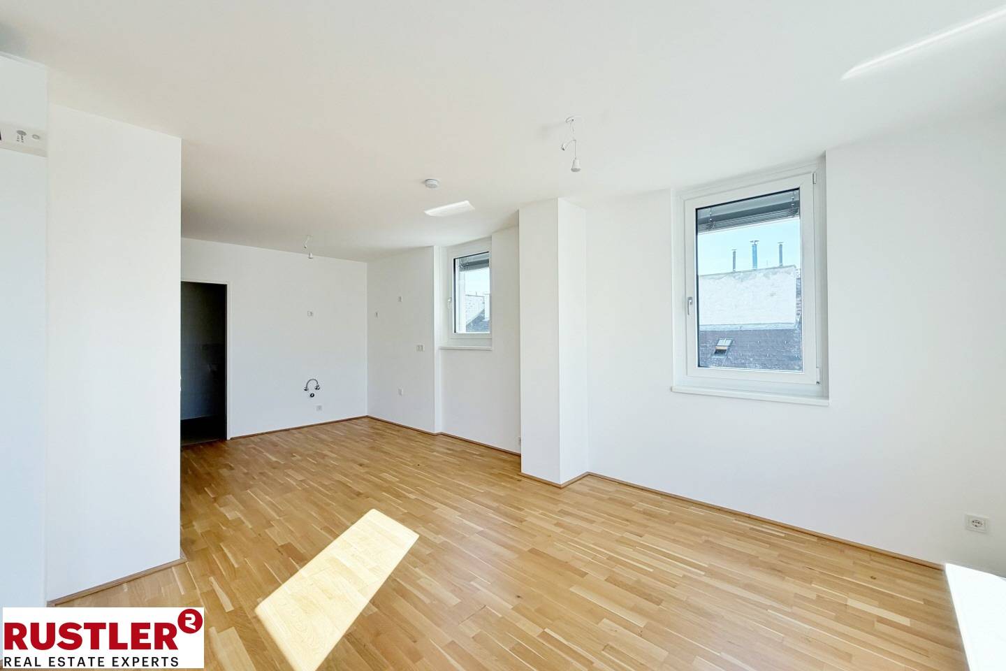 Lichtdurchflutete Dachgeschosswohnung mit Terrasse und Fußbodenheizung