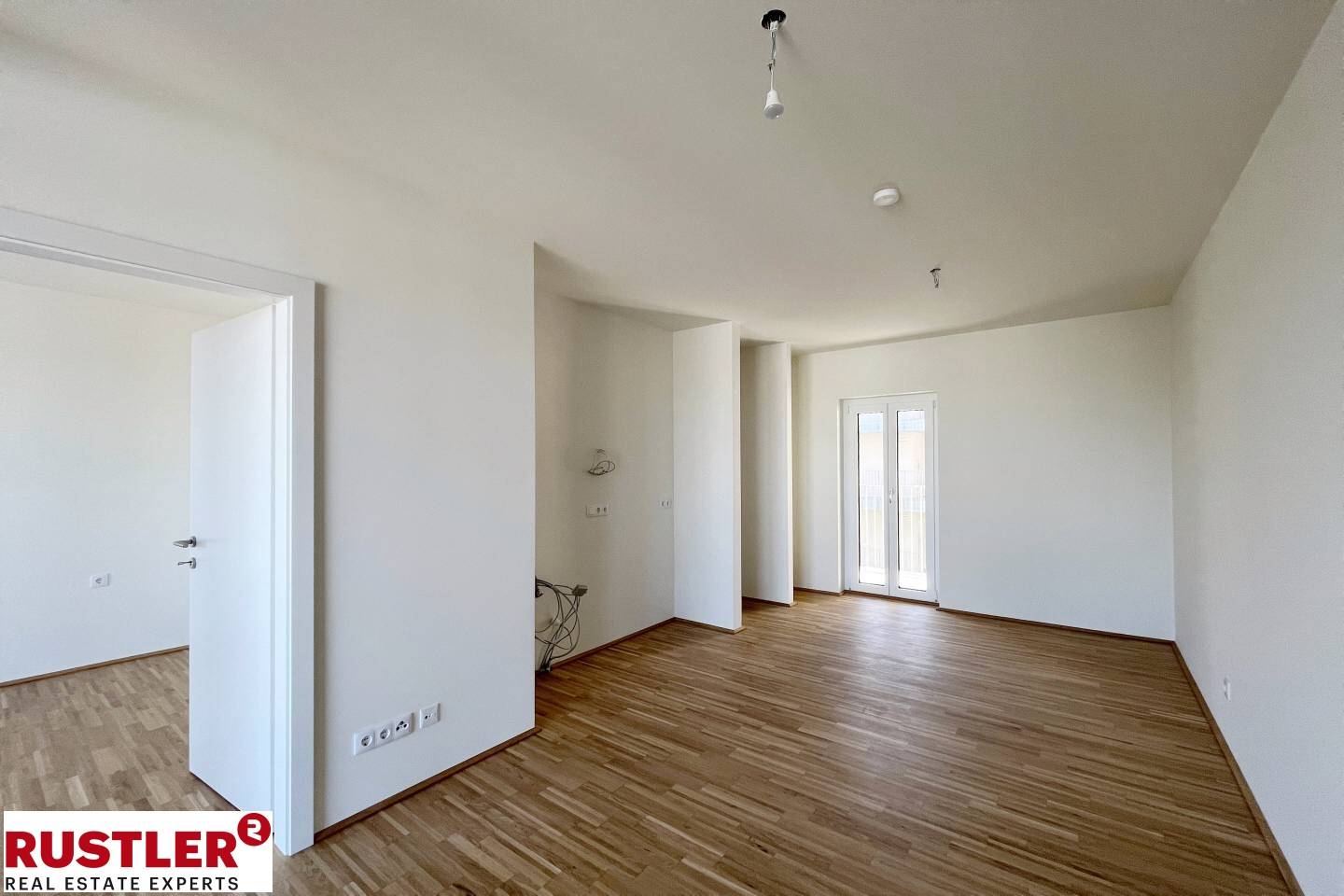 Bright Wohnung with loggia near the Mur