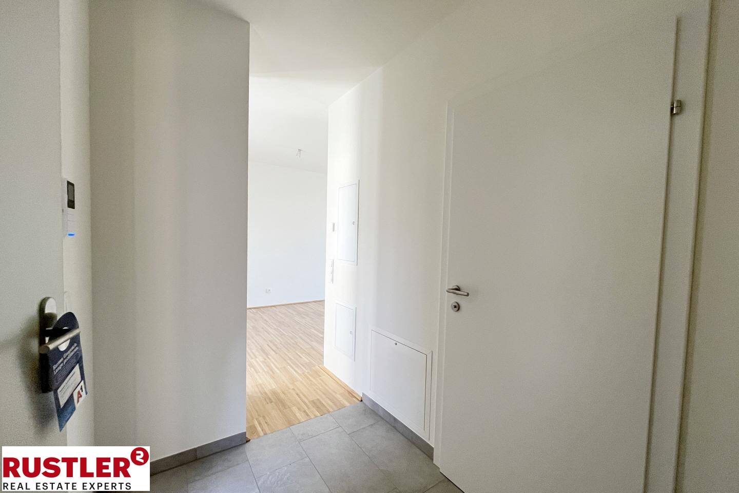 Bright Wohnung with loggia near the Mur